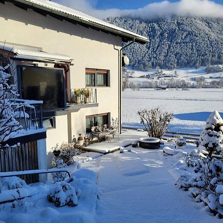 Apartment Bei Anna Schlitters Exterior foto